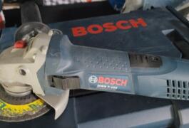 Location outil Meuleuse d&#039;angle électrique.  Bosch pro près de Montrouge