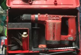 Location outil Perforateur électrique Hilti près de Anoux