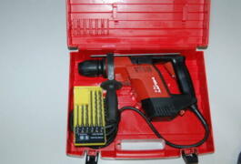 Location outil Perforateur à percussion électrique Hilti près de La Chapelle-sur-Erdre