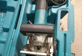 Location outil Lamelleuse  Makita près de Mably