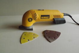 Location outil Ponceuse d’angle oscillante  Dewalt près de Molinet