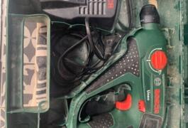 Location outil Perceuse pneumatique Bosh  Bosch près de Ver-sur-Launette