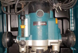 Location outil Défonceuse à bois électrique Makita près de Montech