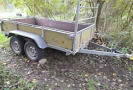 Location outil Remorque double essieux Moins de 750kg Lider près de Grospierres