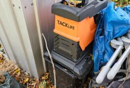 Location outil Broyeur de végetaux électrique Metabo près de Nohanent