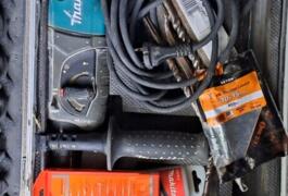 Location outil Perforateur burineur électrique Makita près de Villecresnes