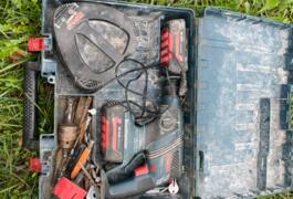 Location outil Perceuse à percussion  Bosch près de Aups