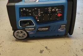 Location outil Groupe électrogène 3300W inverter  Hyundai près de Boiry-Becquerelle