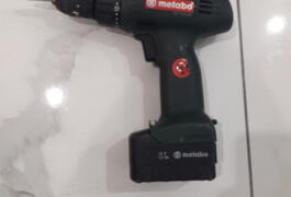 Location outil Visseuse électrique Metabo près de Beaumont-sur-Oise