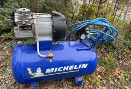 Location outil Compresseur électrique près de Venansault