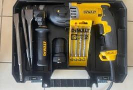 Location outil Perforateur électrique Dewalt près de Bourg-en-Bresse