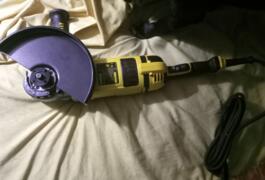Location outil Meuleuse disqueuse 230mm Dewalt près de Pau