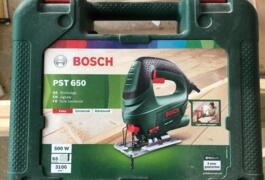 Location outil Scie sauteuse Filaire Bosch près de Le Fidelaire