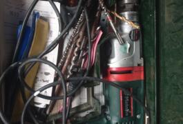Location outil Perceuse électrique Metabo près de Seiches-sur-le-Loir