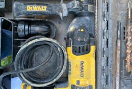 Location outil Perforateur Dewalt  Dewalt près de La Lande-de-Fronsac
