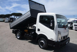 Location outil Camion benne Plus de 5m3 près de Cagnes-sur-Mer