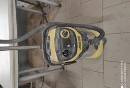 Location outil Aspirateur électrique Ryobi près de Le Petit-Quevilly