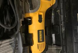 Location outil Scie sauteuse Filaire Dewalt près de Quimper