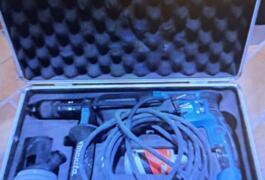 Location outil Perforateur burineur électrique Makita près de Vertou
