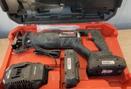 Location outil Scie sabre à batterie 4 Ah électrique près de Clisson
