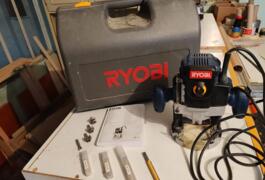 Location outil Défonceuse à bois électrique Ryobi près de Divatte-sur-Loire