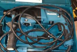 Location outil Burineur perforateur électrique Makita près de Loos