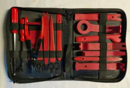 Location outil Outils de démontage garniture voiture près de Saint-Sandoux