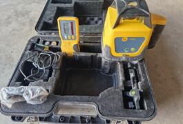 Location outil Laser rotatif  près de Cellieu