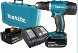 Location outil Perceuse visseuse Sans-fil Makita près de Lannion