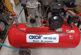 Location outil Compresseur d air 100l  près de Pleurtuit