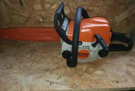 Location outil Tronçonneuse à bois Thermique Stihl près de La Méaugon