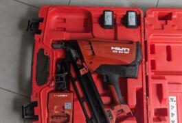 Location outil Cloueur à gaz électrique Hilti près de La Touche