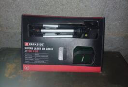 Location outil Niveau laser  Parkside près de Faverois