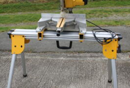 Location outil Scie onglet radiale DEWALT  Dewalt près de Domloup