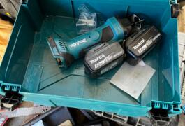 Location outil Affleureuse électrique Makita près de Plurien