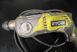 Location outil Perceuse à percussion électrique Ryobi près de Le Thillot