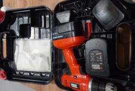 Location outil Visseuse  Black et decker près de Pommérieux