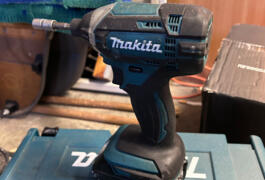 Location outil Visseuse à choc électrique Makita près de Non renseignée