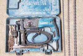 Location outil Perforateur burineur électrique Makita près de Flers