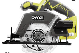 Location outil Scie circulaire à bois électrique Ryobi près de Coust