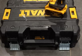 Location outil Perceuse visseuse Sans-fil Dewalt près de Labruguière