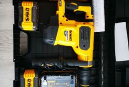 Location outil Perforateur burineur électrique Dewalt près de Reyniès