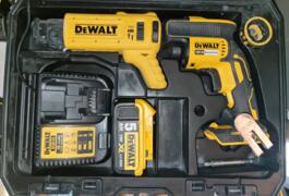 Location outil Visseuse à placo électrique Dewalt près de Reyniès