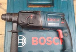 Location outil Perforateur à percussion électrique Bosch près de Houplines