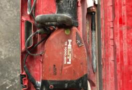 Location outil Marteau burineur électrique Hilti près de Pliboux