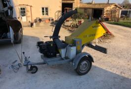 Location outil Broyeur à branche Thermique près de Pliboux