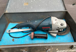 Location outil Meuleuse disqueuse 230mm Bosch près de Vailhauquès