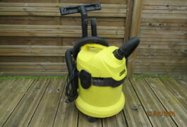 Location outil Aspirateur eau poussière électrique Karcher près de Sens-de-Bretagne