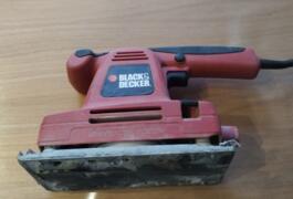 Location outil Ponceuse vibrante  Black et decker près de Hallennes-lez-Haubourdin