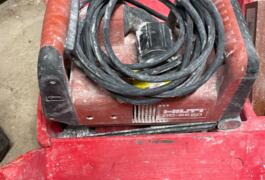 Location outil Rainureuse électrique Hilti près de Perthes